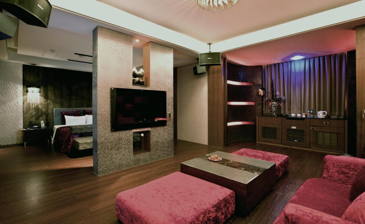 Gold Sand Motel Şulin Dış mekan fotoğraf